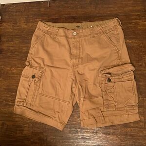 EUC- Old Navy Men’s Khaki Cargo Shorts